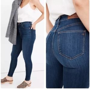 Madewell Curvy High Rise Skinny Jeans in Dark Wash - Size 25